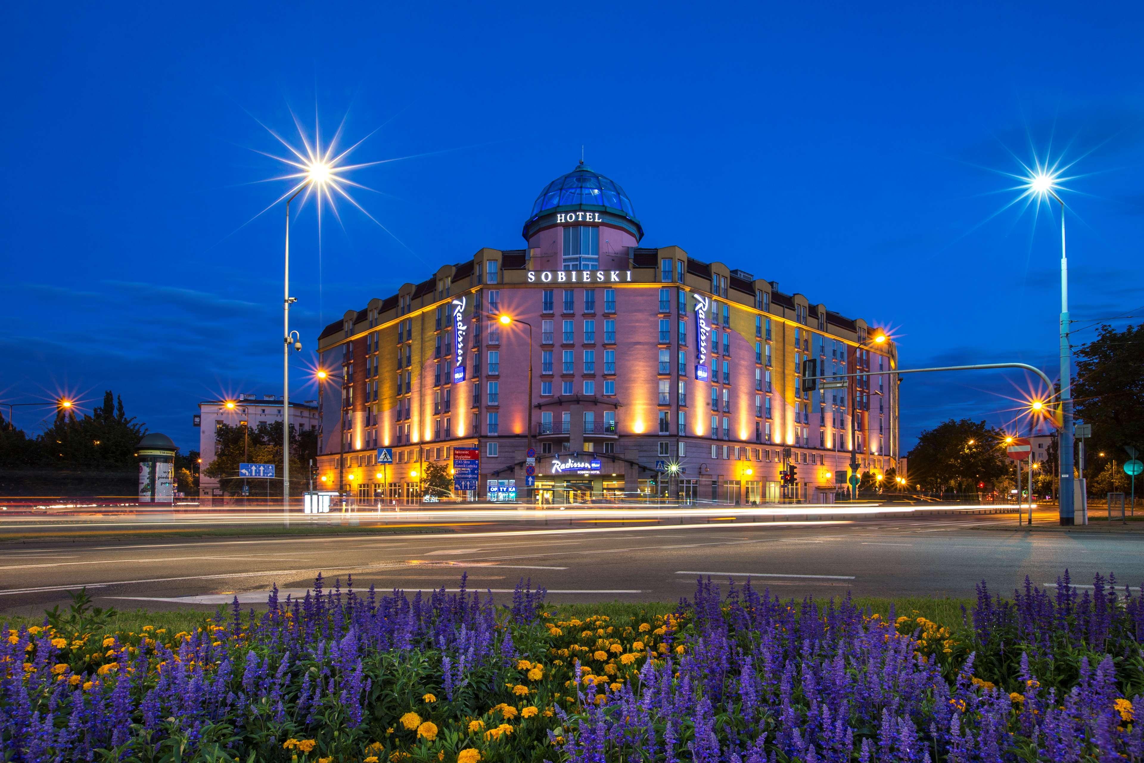 Radisson Blu Sobieski Hotel Warschau Buitenkant foto "Hotel Sobieski" in Polish