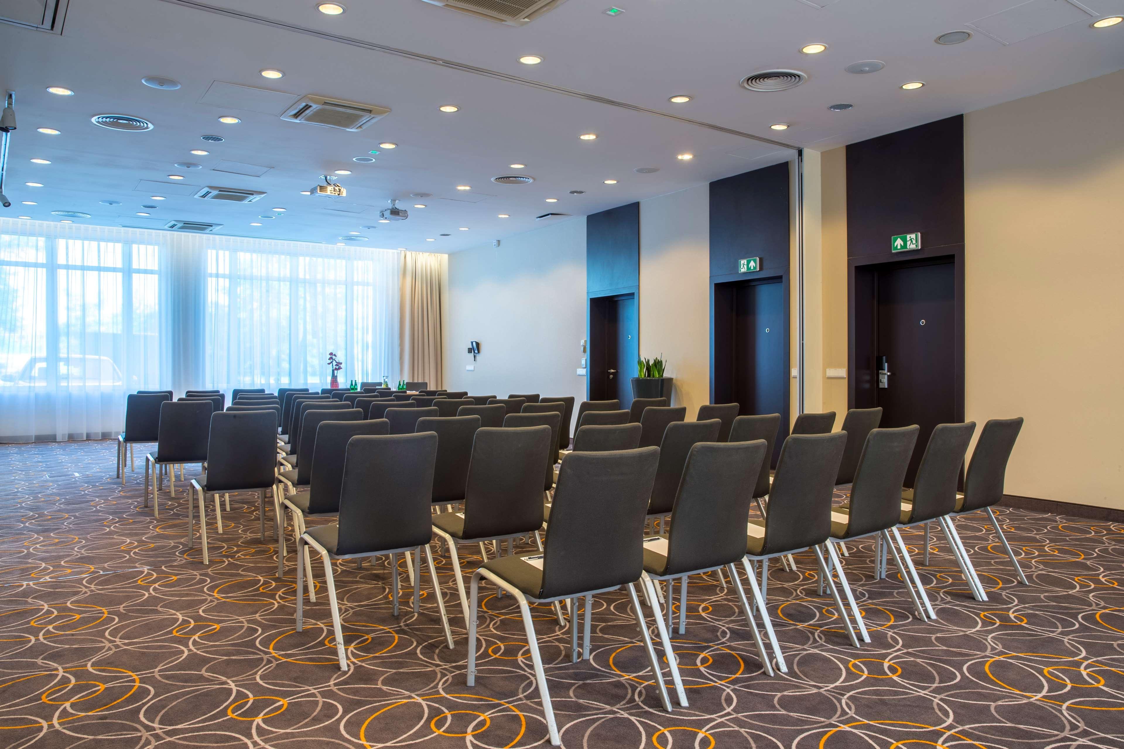 Radisson Blu Sobieski Hotel Warschau Buitenkant foto Meeting room