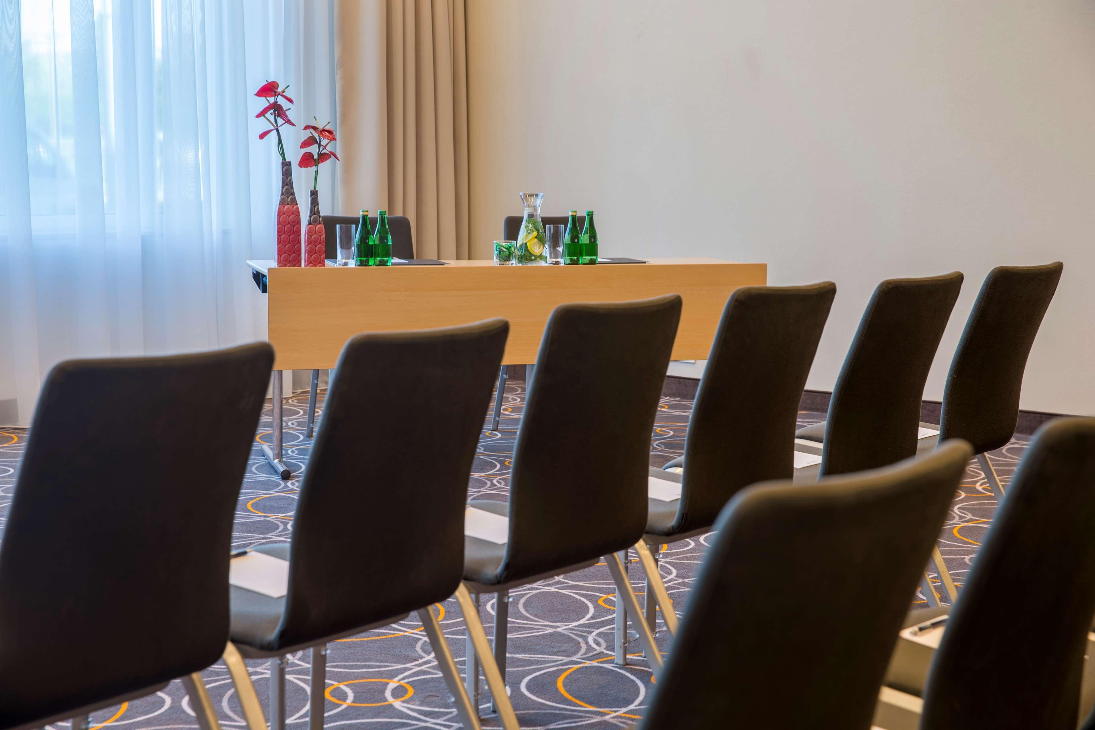 Radisson Blu Sobieski Hotel Warschau Buitenkant foto Meeting room