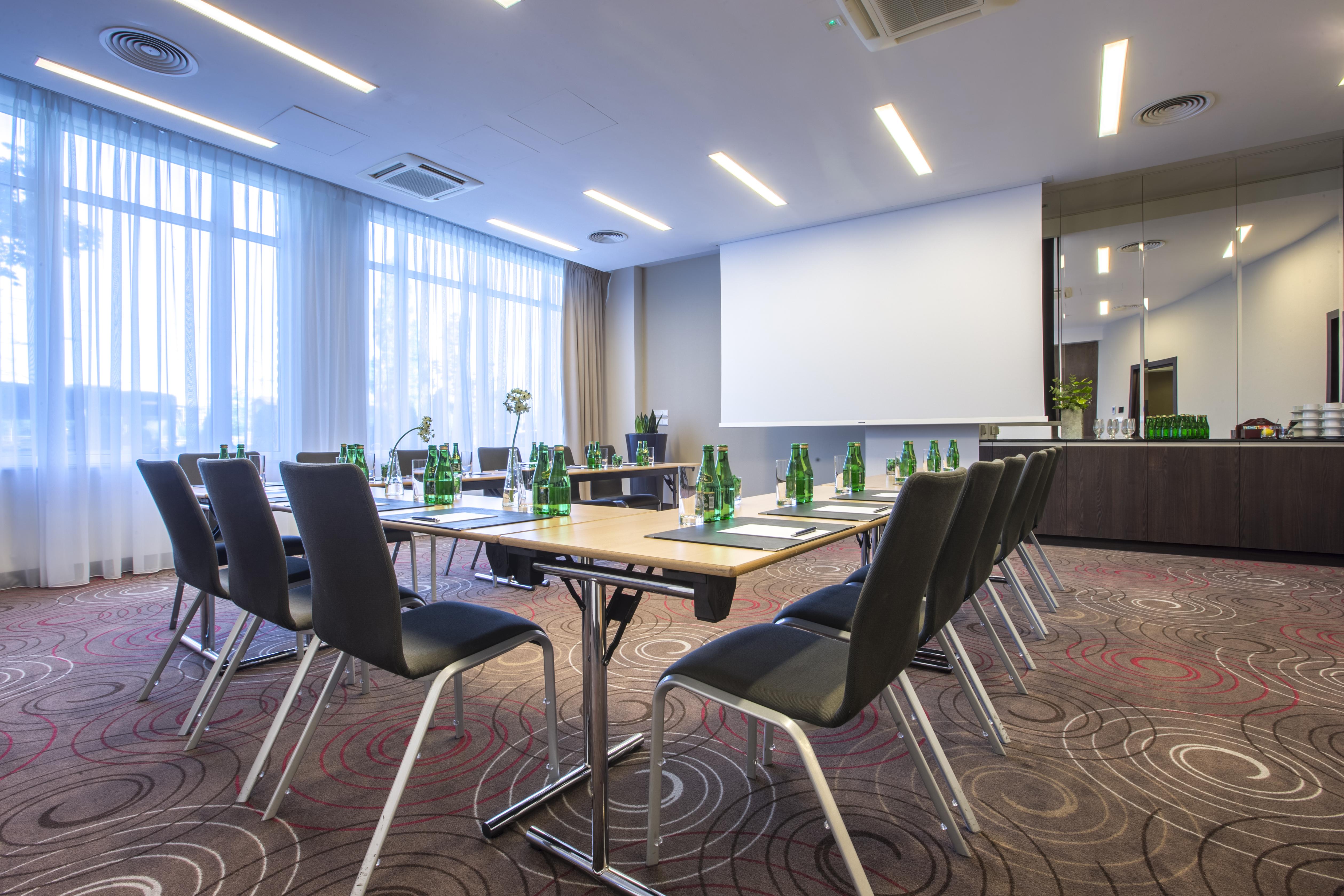 Radisson Blu Sobieski Hotel Warschau Buitenkant foto Meeting room