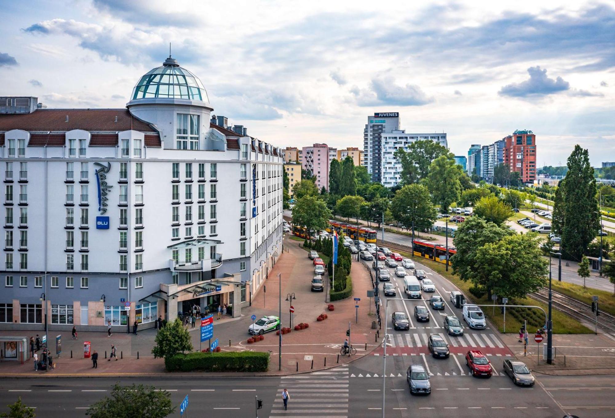 Radisson Blu Sobieski Hotel Warschau Buitenkant foto The hotel in 2019